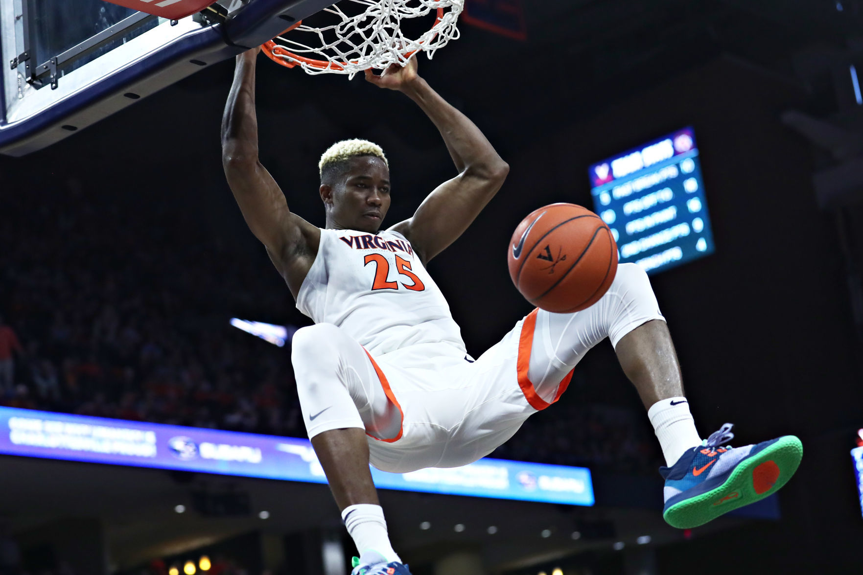 20191222_cdp_sports_uvahoops386.JPG